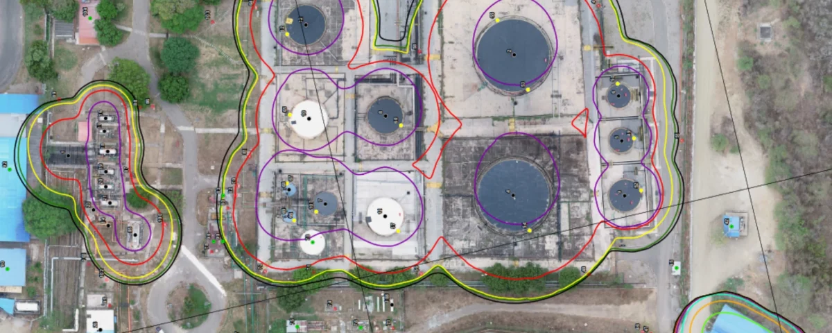 Isocontornos de consecuencias en estudio PHAST y riesgo QRA/ACR en SAFETI: radiación, sobrepresión y toxicidad