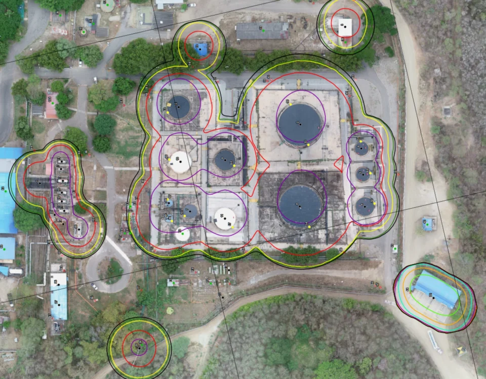 Isocontornos de consecuencias en estudio PHAST y riesgo QRA/ACR en SAFETI: radiación, sobrepresión y toxicidad